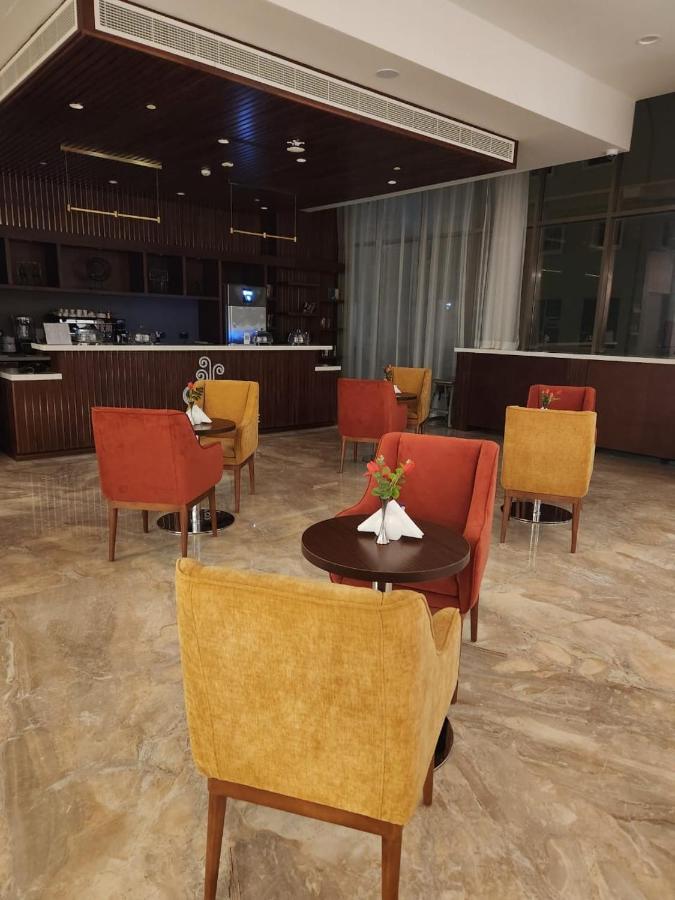 Kyriad Hotel صلالة المظهر الخارجي الصورة