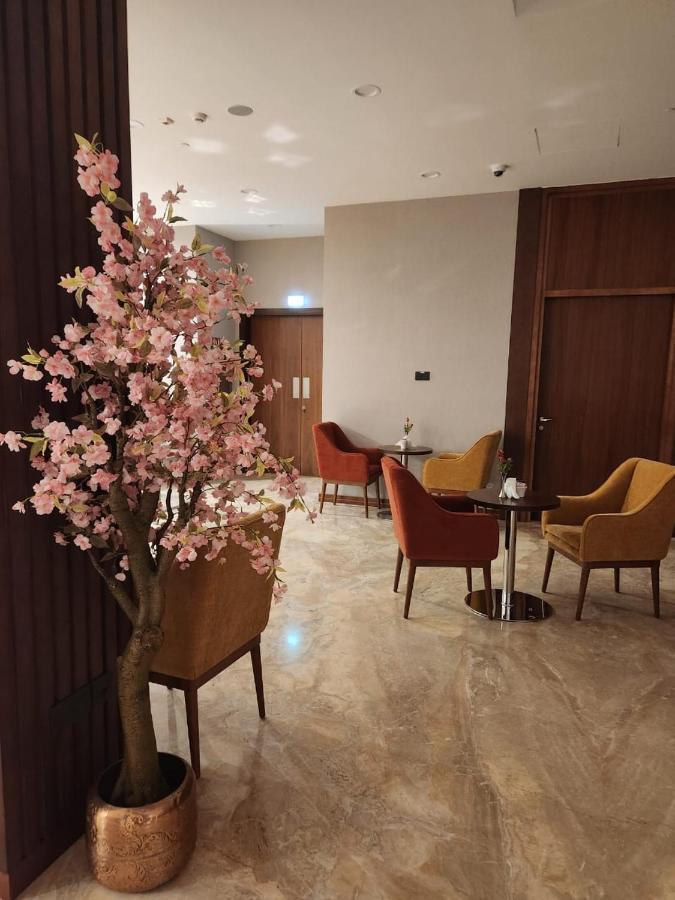 Kyriad Hotel صلالة المظهر الخارجي الصورة