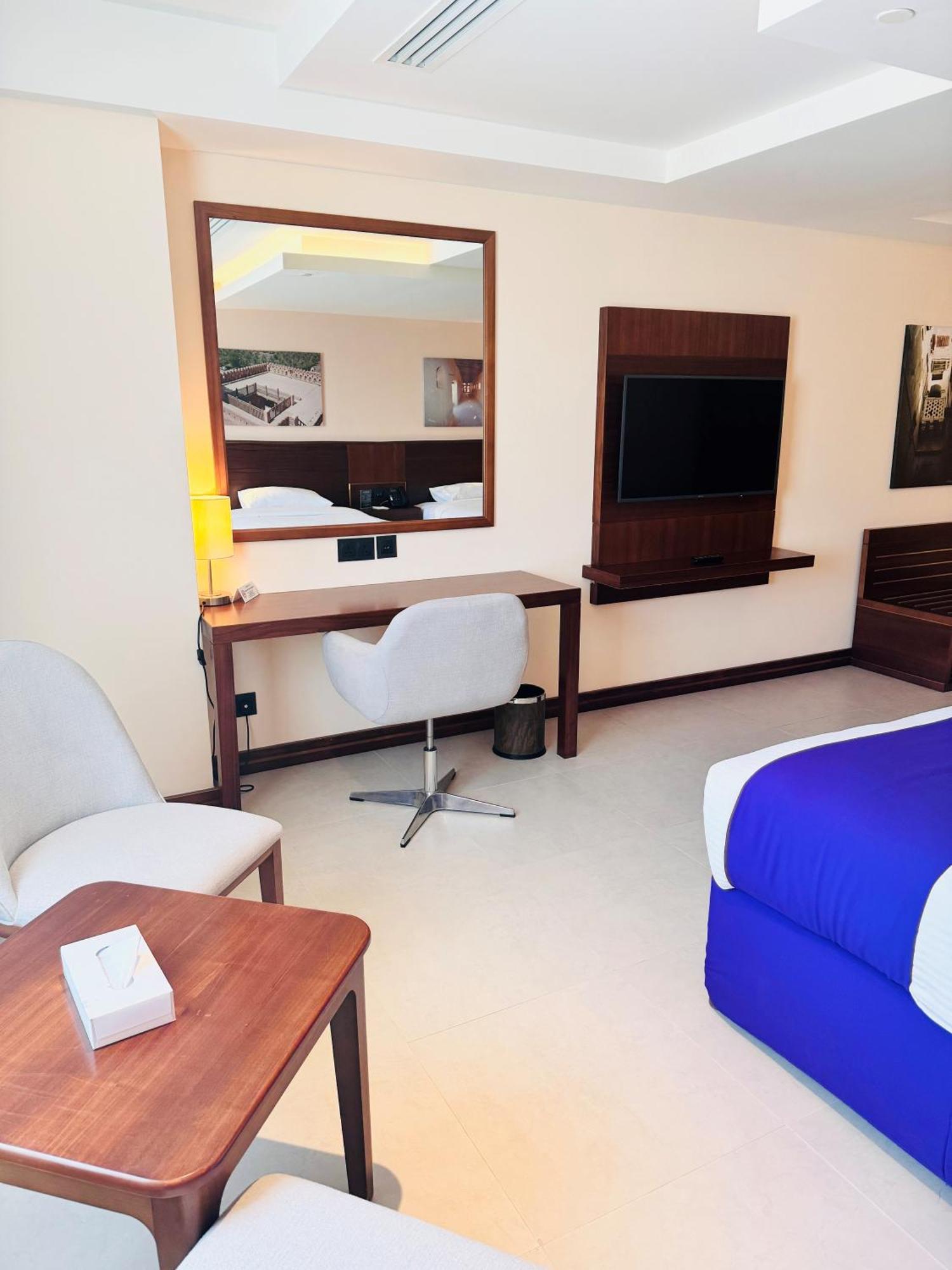 Kyriad Hotel صلالة المظهر الخارجي الصورة